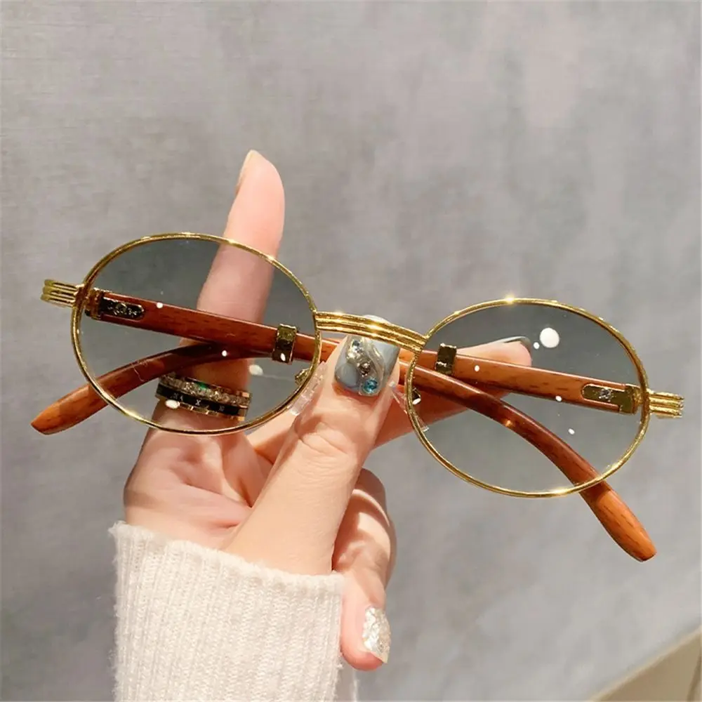 Vintage Fashion Enthusiasts - نظارات شمسية عصرية بإطار صغير، تصميم
