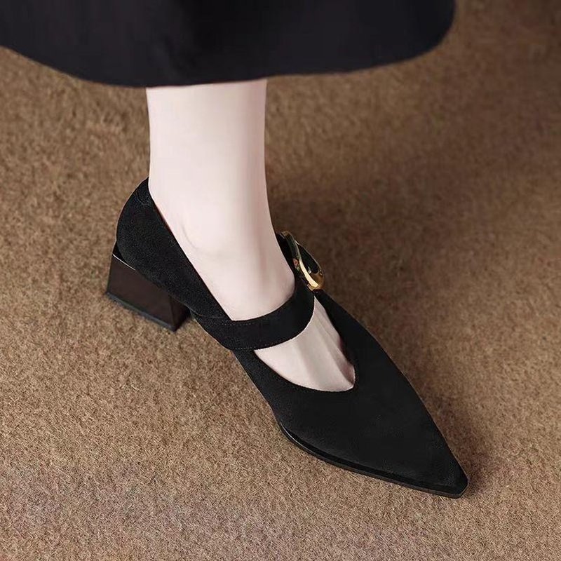 أحذية نسائية كلاسيكية بكعب عري - مراجعة Vintage Fashion Online وسعره