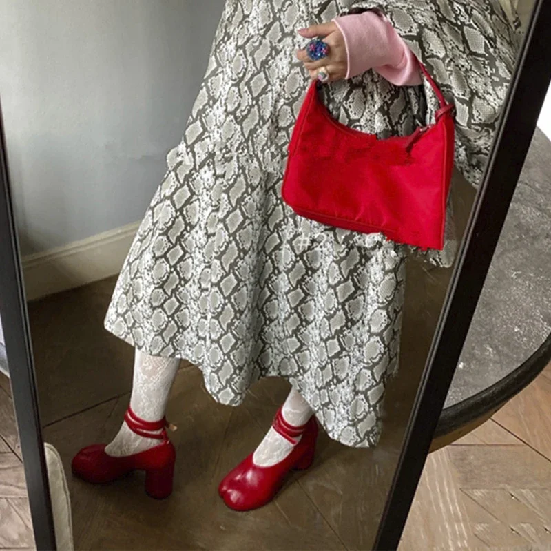 أحذية نسائية عصرية لربيع 2026  - مراجعة Vintage Fashion Online وسعره